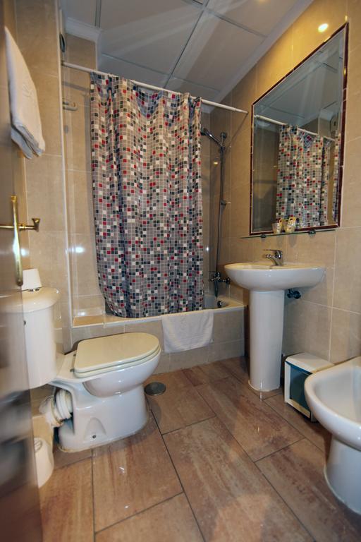 Hostal Victoria Málaga Oda fotoğraf