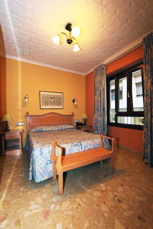 Hostal Victoria Málaga Dış mekan fotoğraf
